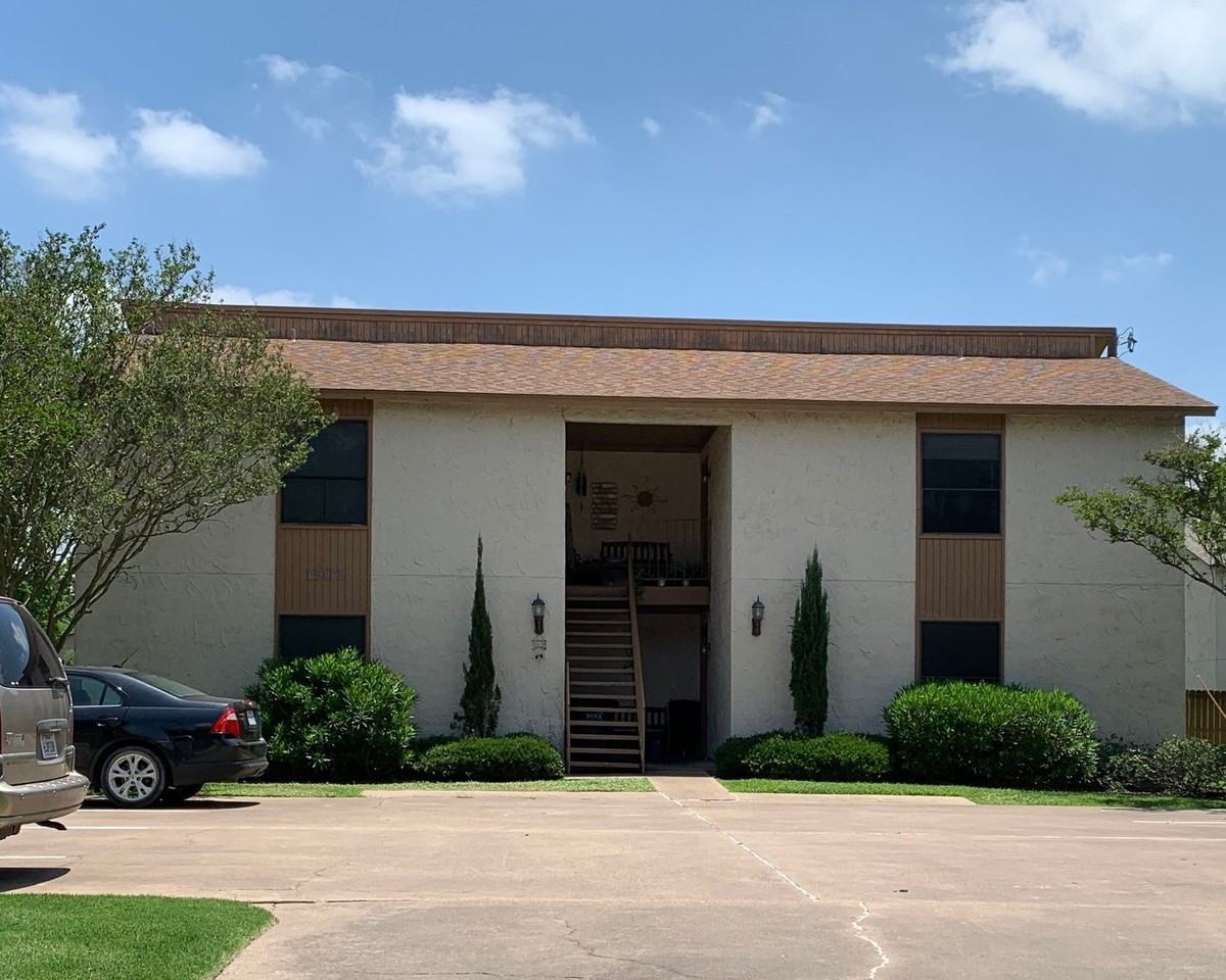 1502 Oakdale Circle #A