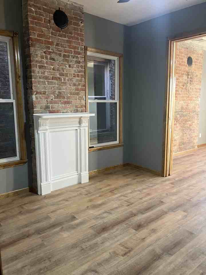1016 5th Ave #2 - Photo 4 of 8