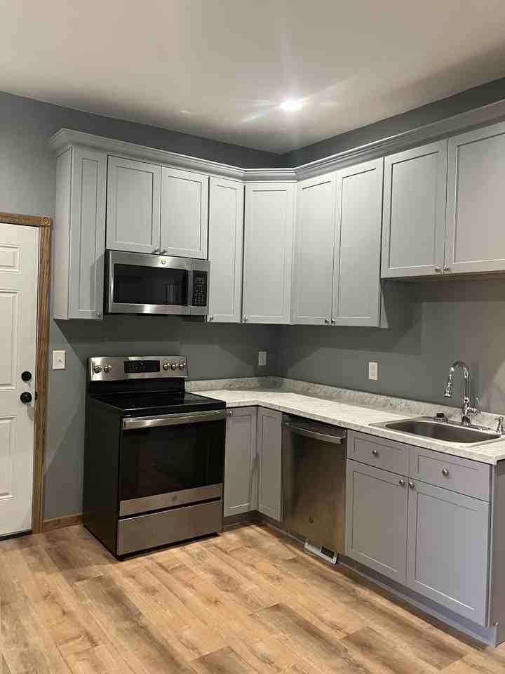 1016 5th Ave #2 - Photo 6 of 8