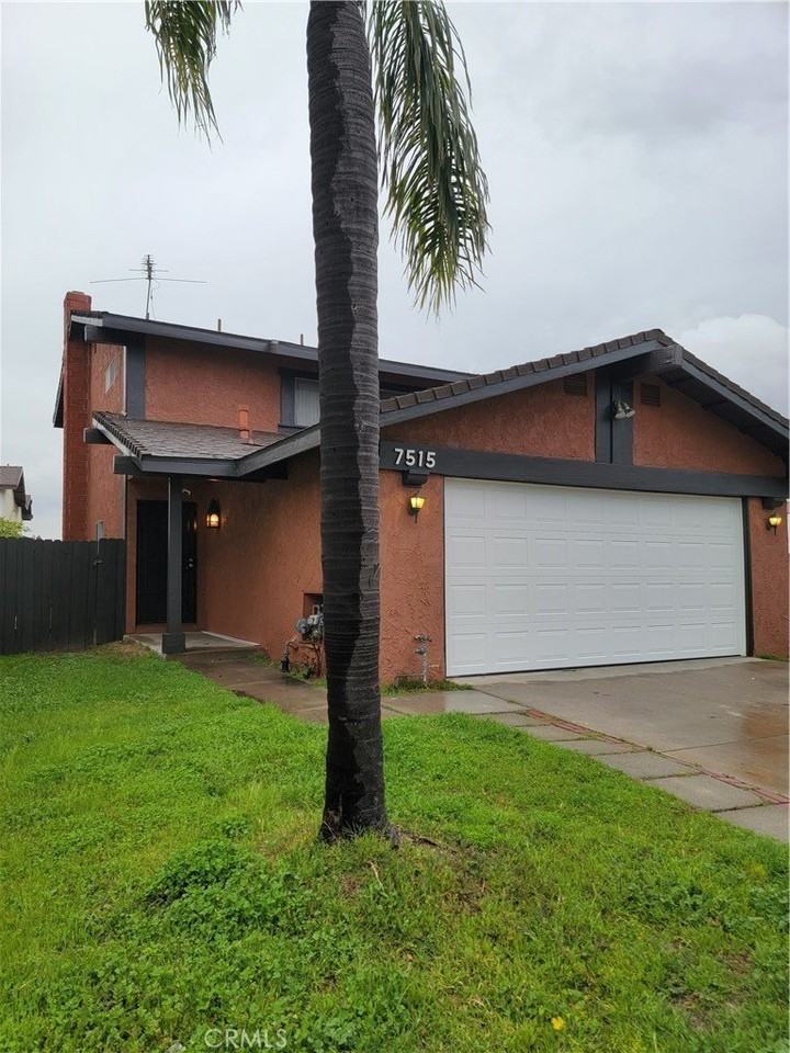 7515 Laurelgrove Ct - Photo 3 of 24