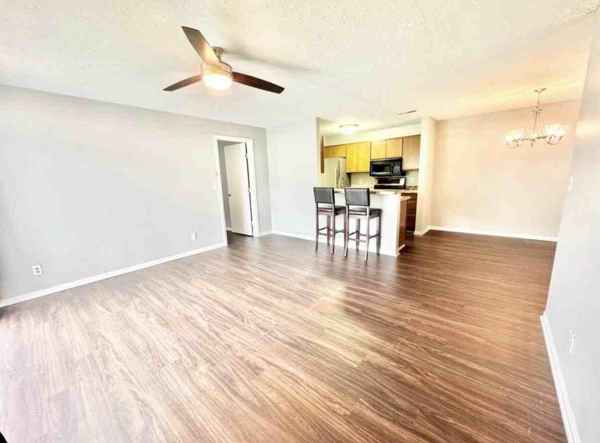 14 Woodland Hills Dr Ste 8 #8 - Photo 5 of 9