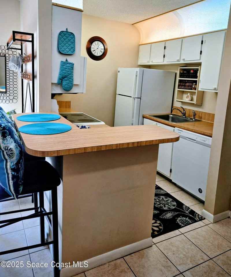 1123 Breezy Way #8C - Photo 7 of 26