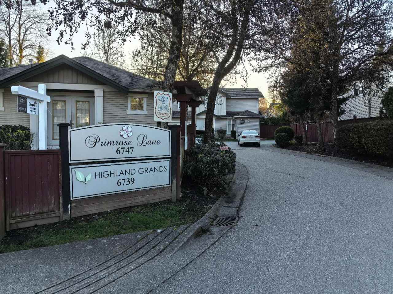 6747 137 St #34 - Photo 4 of 18