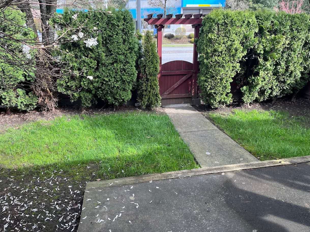 6747 137 St #34 - Photo 5 of 18