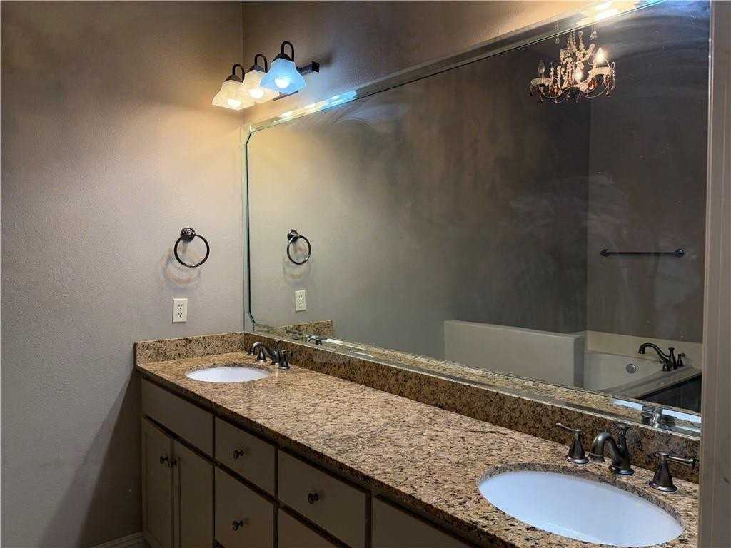 2509 S Everest Ave - Photo 5 of 11