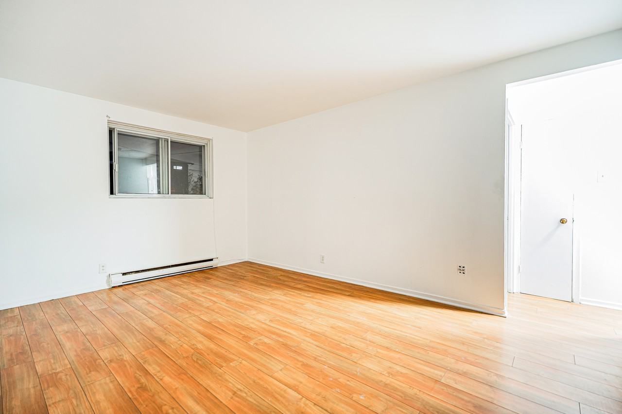 2601 Chemin D'oka #2 - Photo 2 of 10