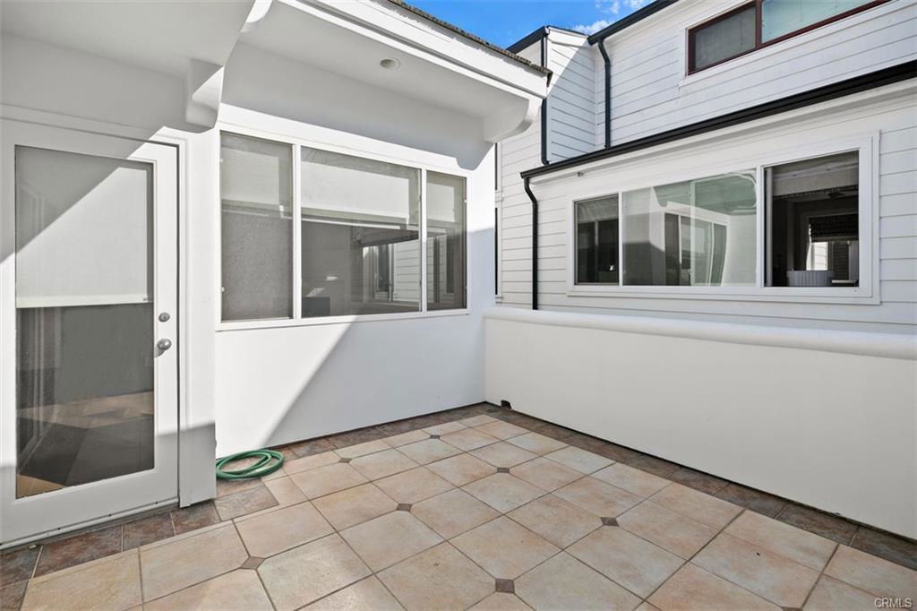 614 Acacia Avenue #1-2