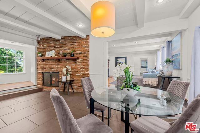 23057 Sylvan St - Photo 5 of 8