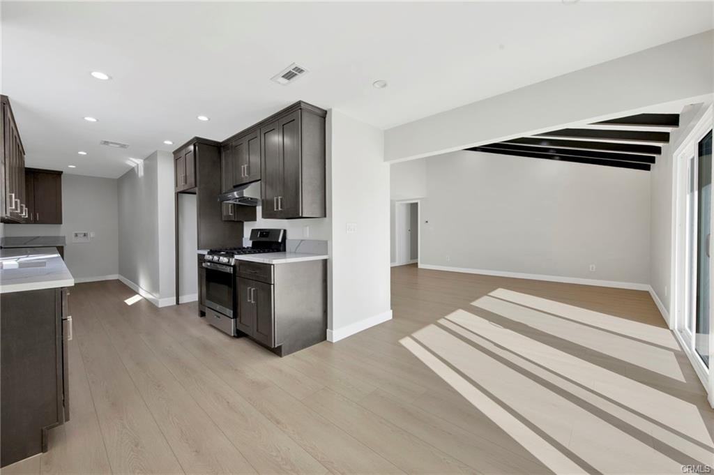 22540 Roscoe Blvd - Photo 7 of 8