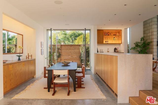 2801 Sanborn Ave - Photo 2 of 8