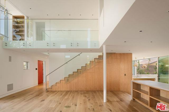 2801 Sanborn Ave - Photo 5 of 8