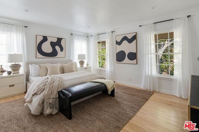 625 N Sierra Dr - Photo 4 of 8