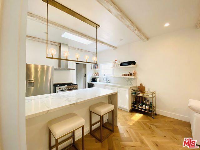 8062 Waring Ave - Photo 6 of 8