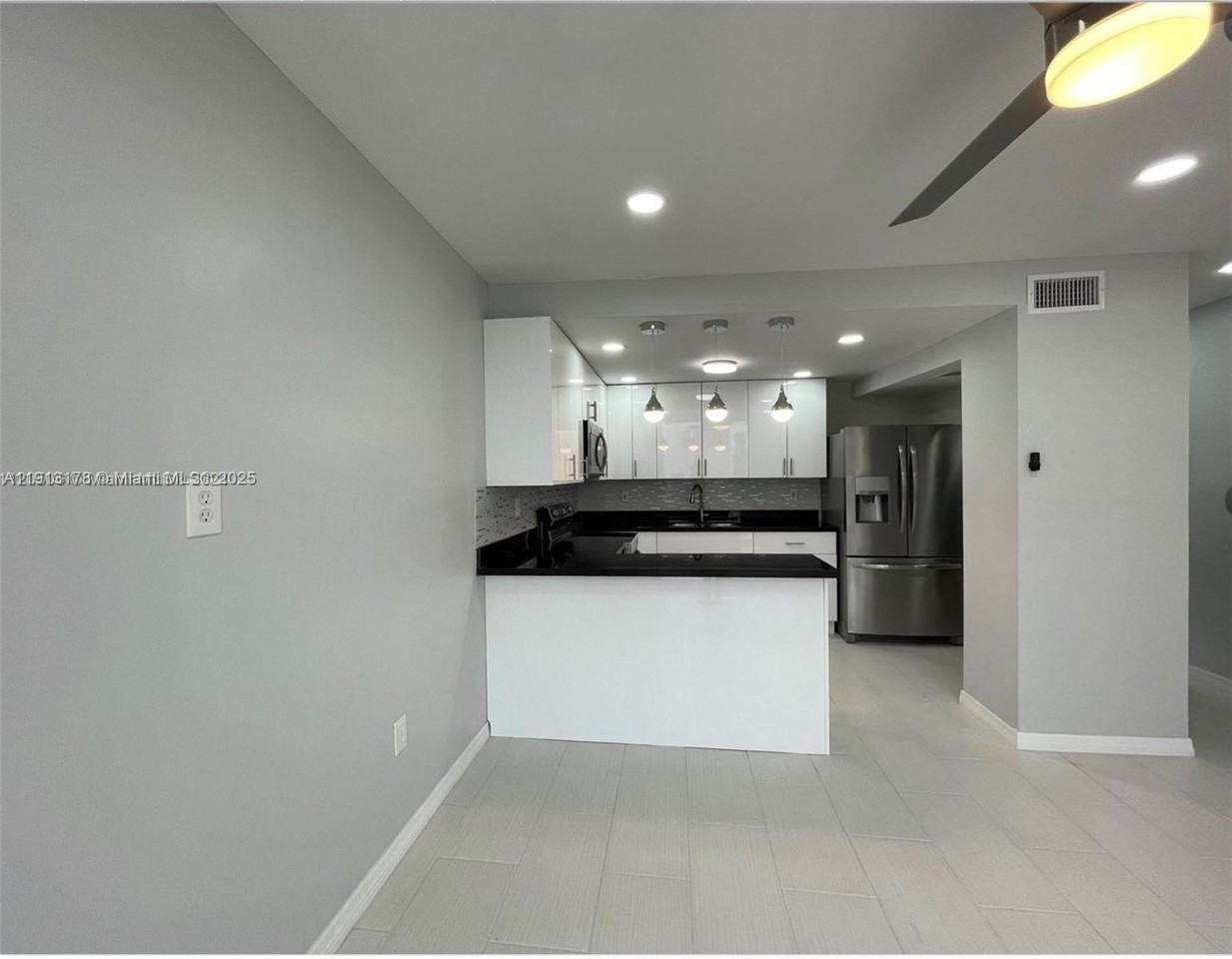 3865 W 9th Way #35 - Photo 4 of 8