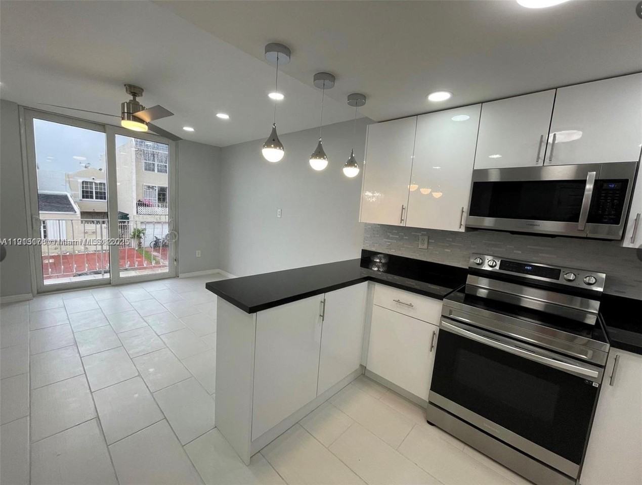 3865 W 9th Way #35 - Photo 5 of 8