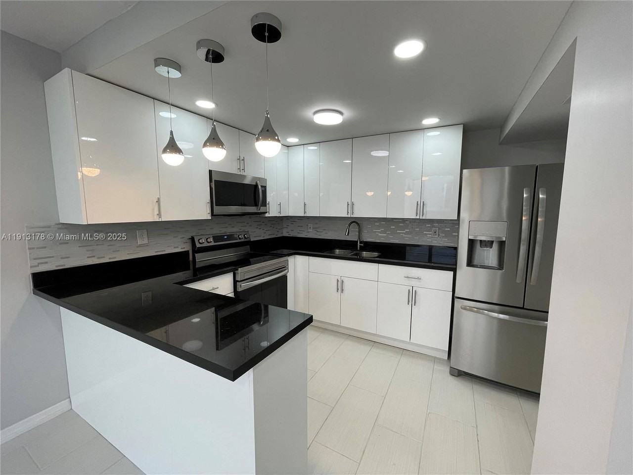 3865 W 9th Way #35 - Photo 7 of 8