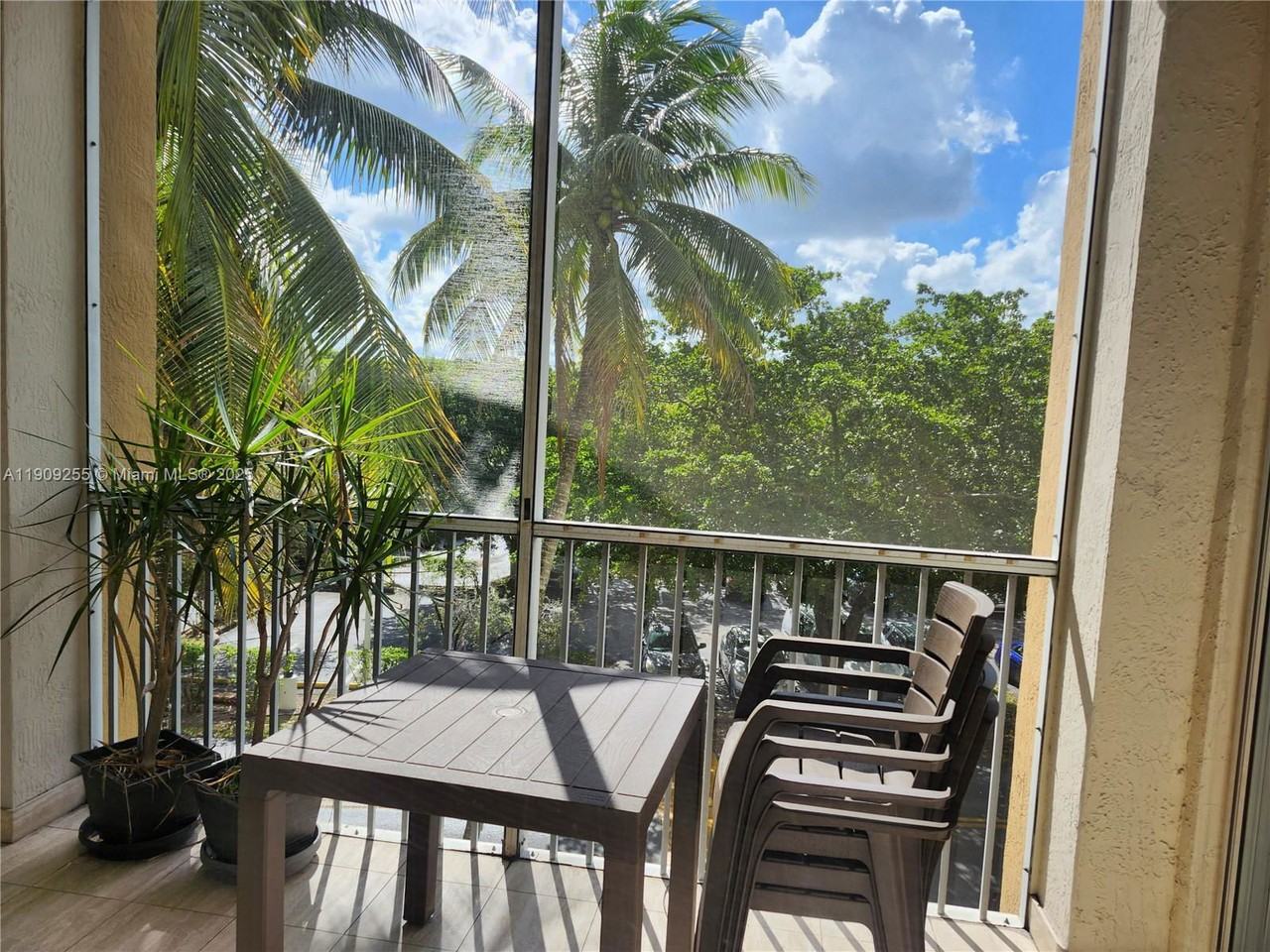 9805 Nw 52nd St #312