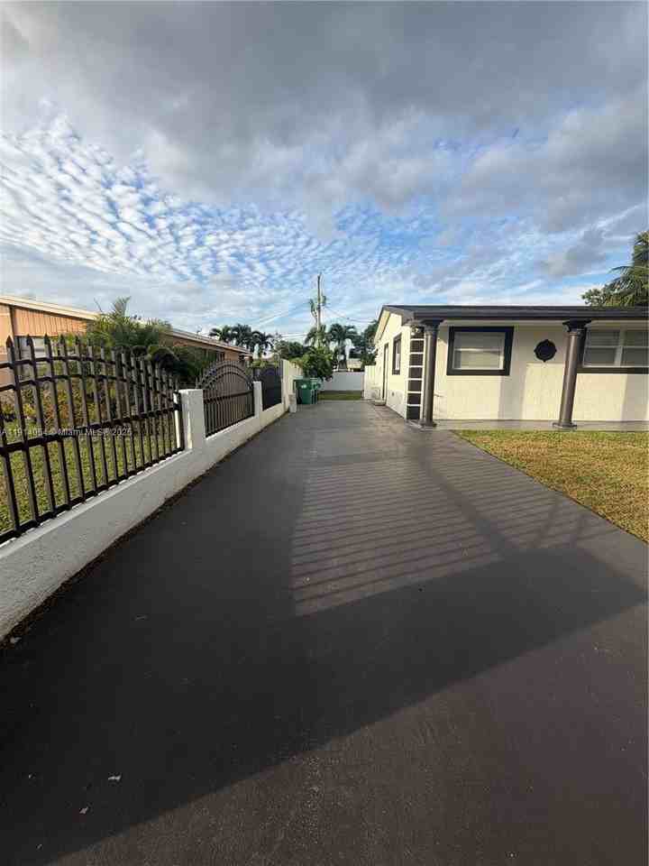 1311 Nw 176th Ter - Photo 2 of 8