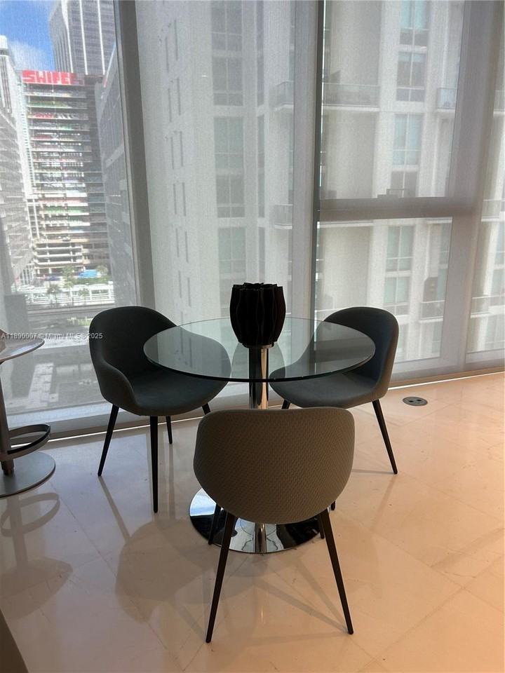 300 S Biscayne Blvd #906 - Photo 3 of 8