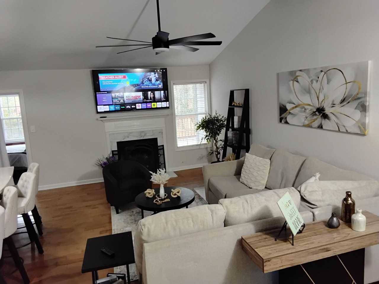 Chesterfield Ct - Photo 7 of 13