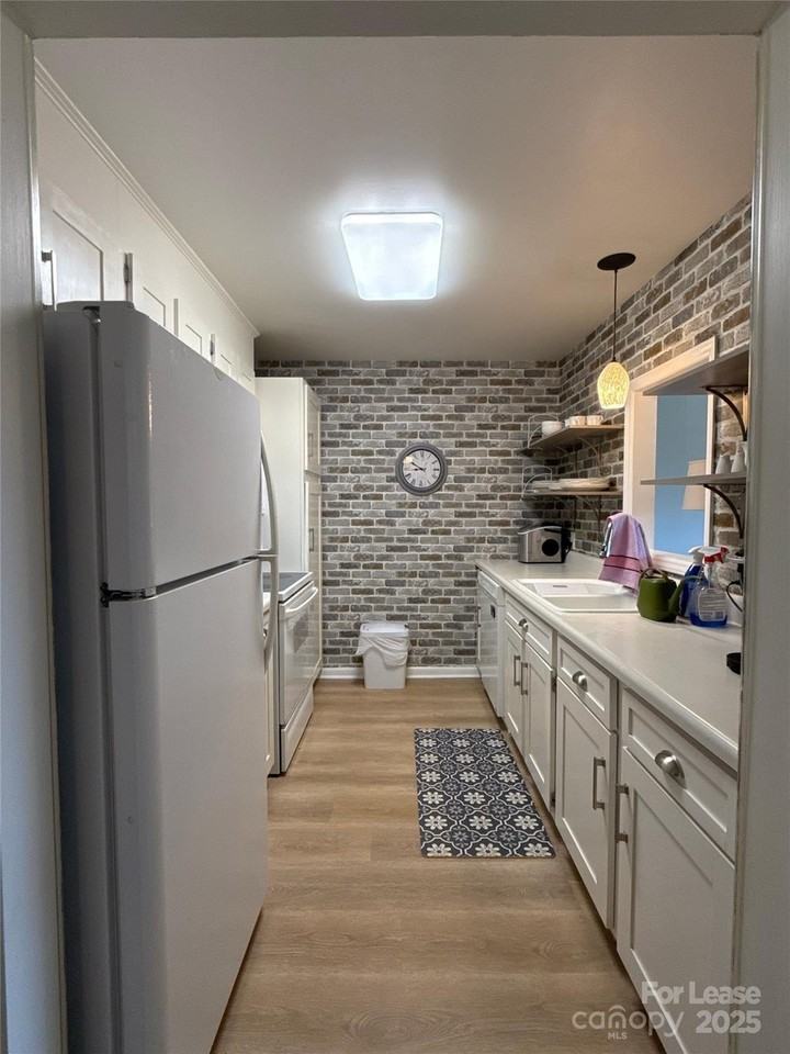 1323 Queens Road #322 - Photo 4 of 22