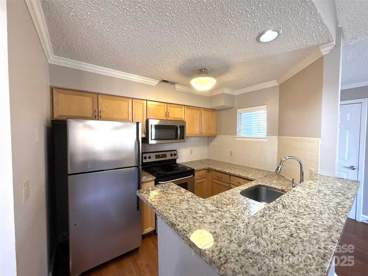 2518 Cranbrook Lane #4 - Photo 4 of 12