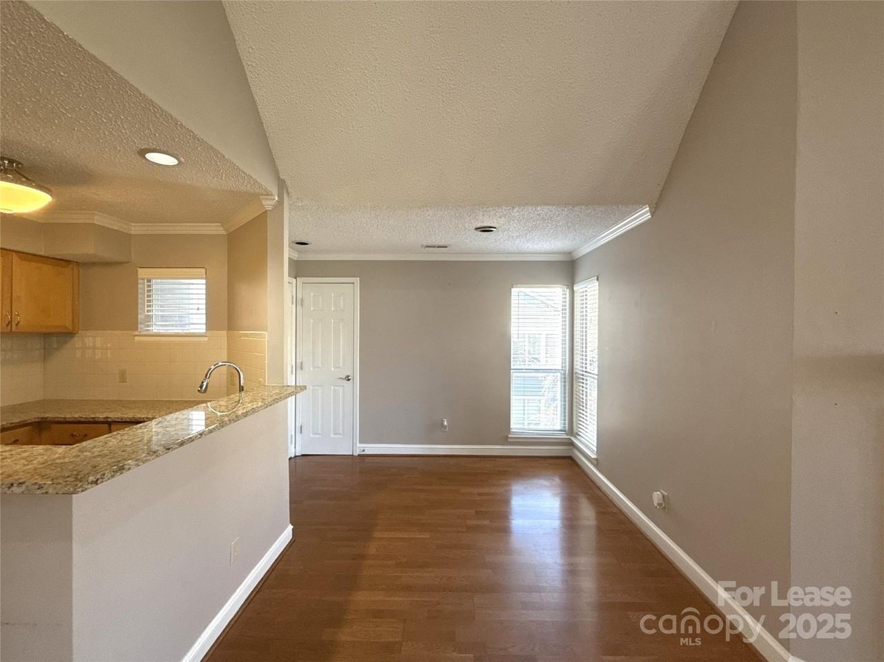 2518 Cranbrook Lane #4 - Photo 7 of 12