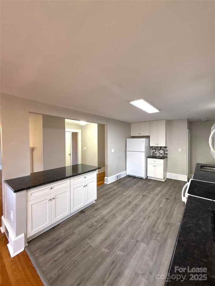 2023 Robin Road - Photo 6 of 17