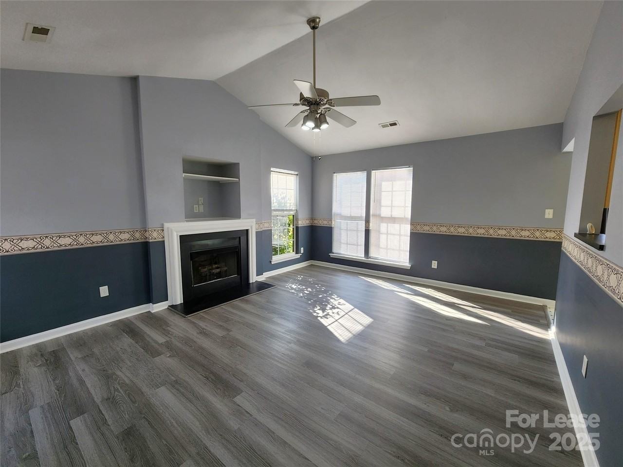 4958 Astonshire Ln - Photo 2 of 24