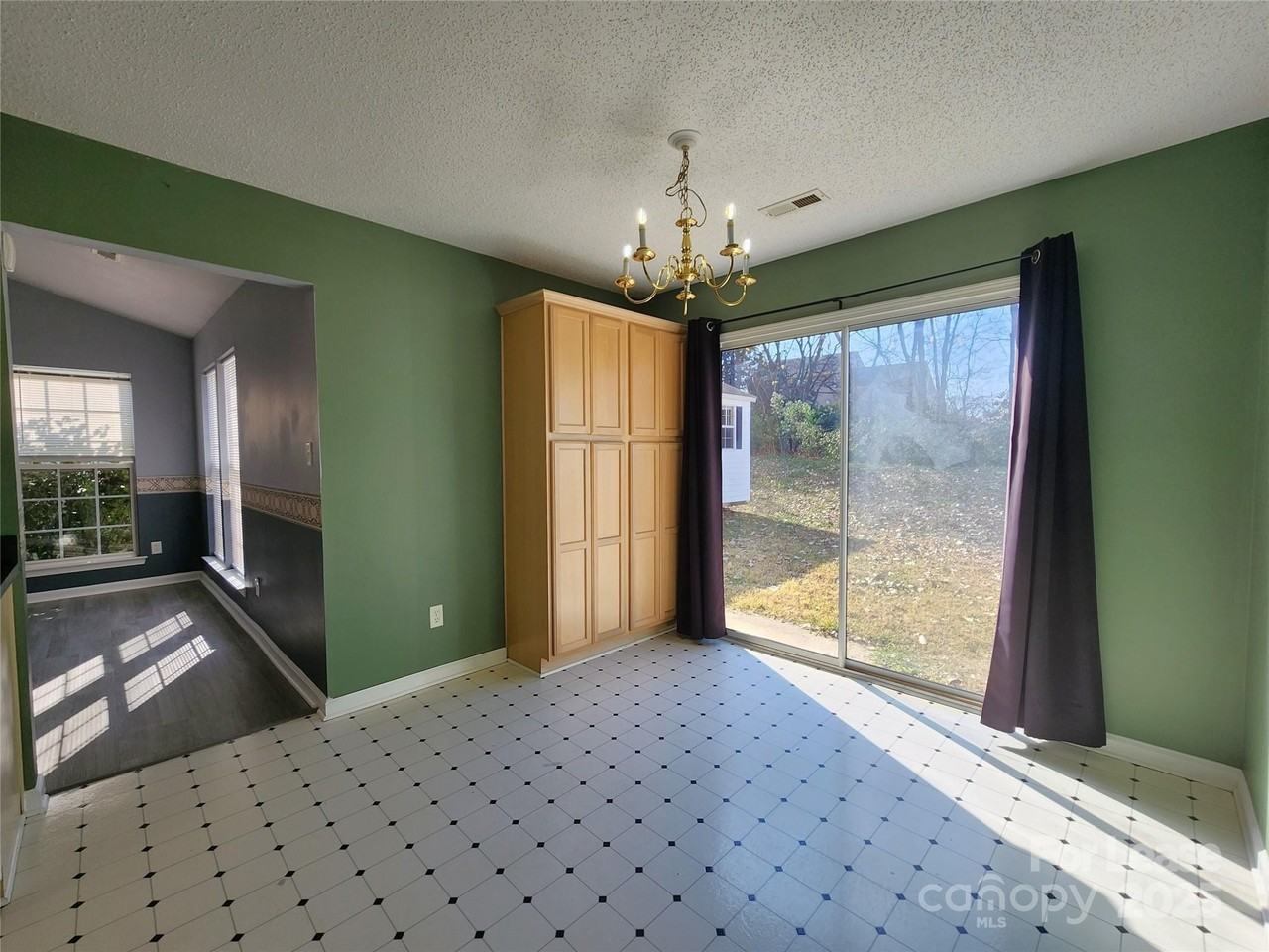 4958 Astonshire Ln - Photo 7 of 24