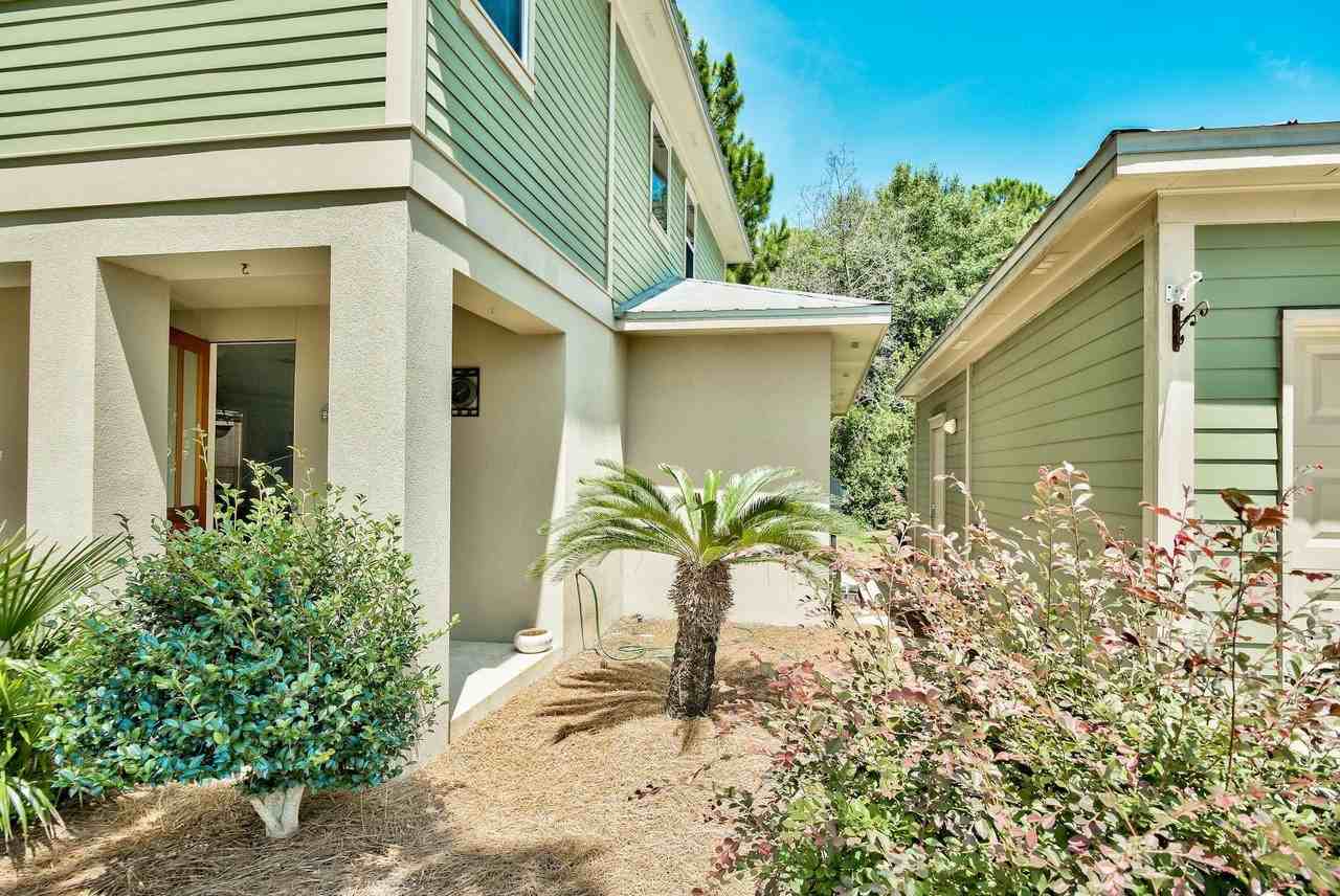 2045 Crystal Lake Drive - Photo 4 of 37