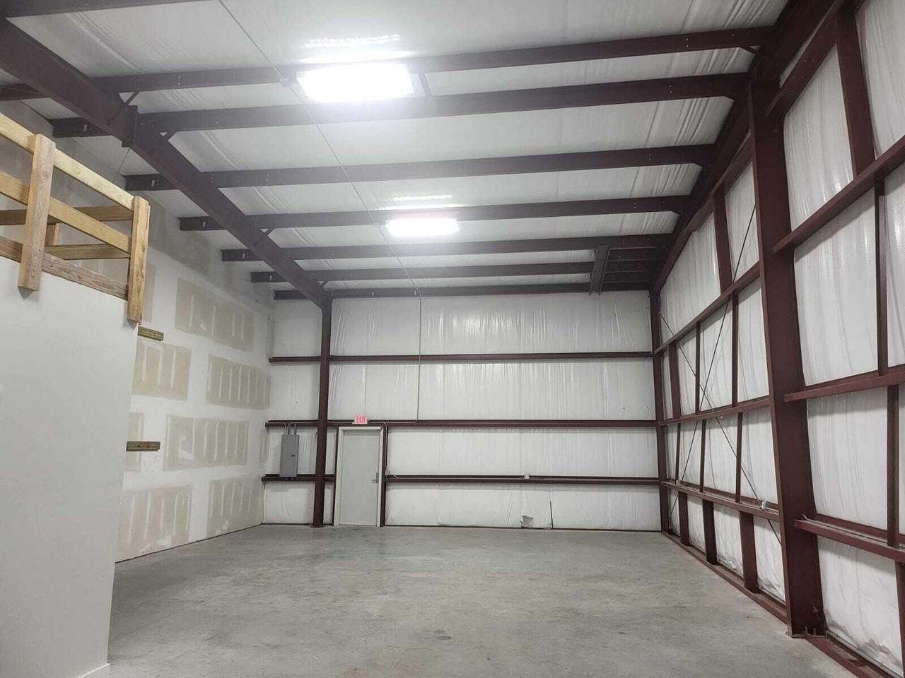 17618 Ashley Dr Unit B #B101 - Photo 4 of 8