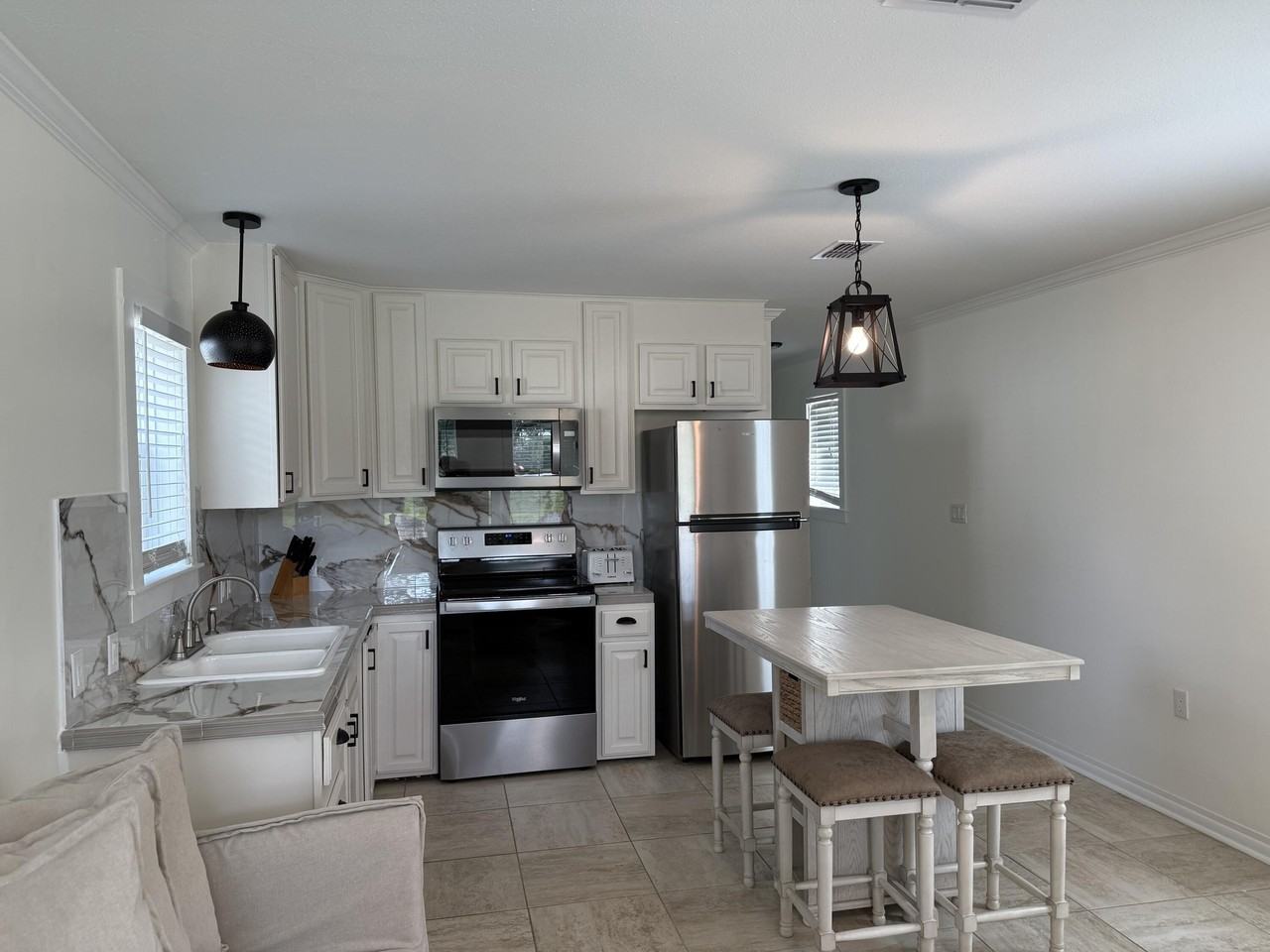 53 State St - Photo 2 of 11