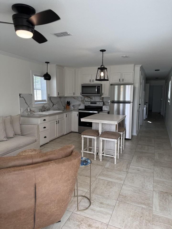 53 State St - Photo 3 of 11