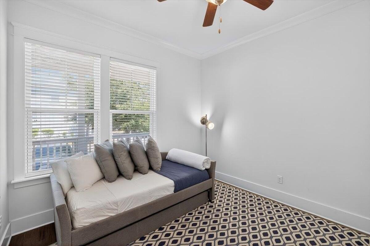 28 Emerald Beach Circle - Photo 7 of 46