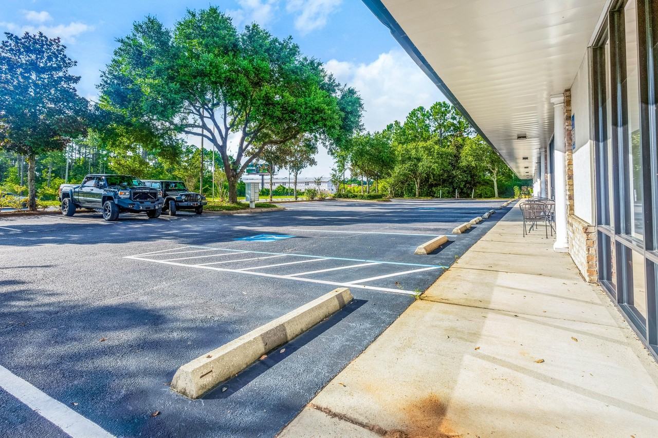 1500 Martin Luther King Jr Blvd #5 - Photo 5 of 25