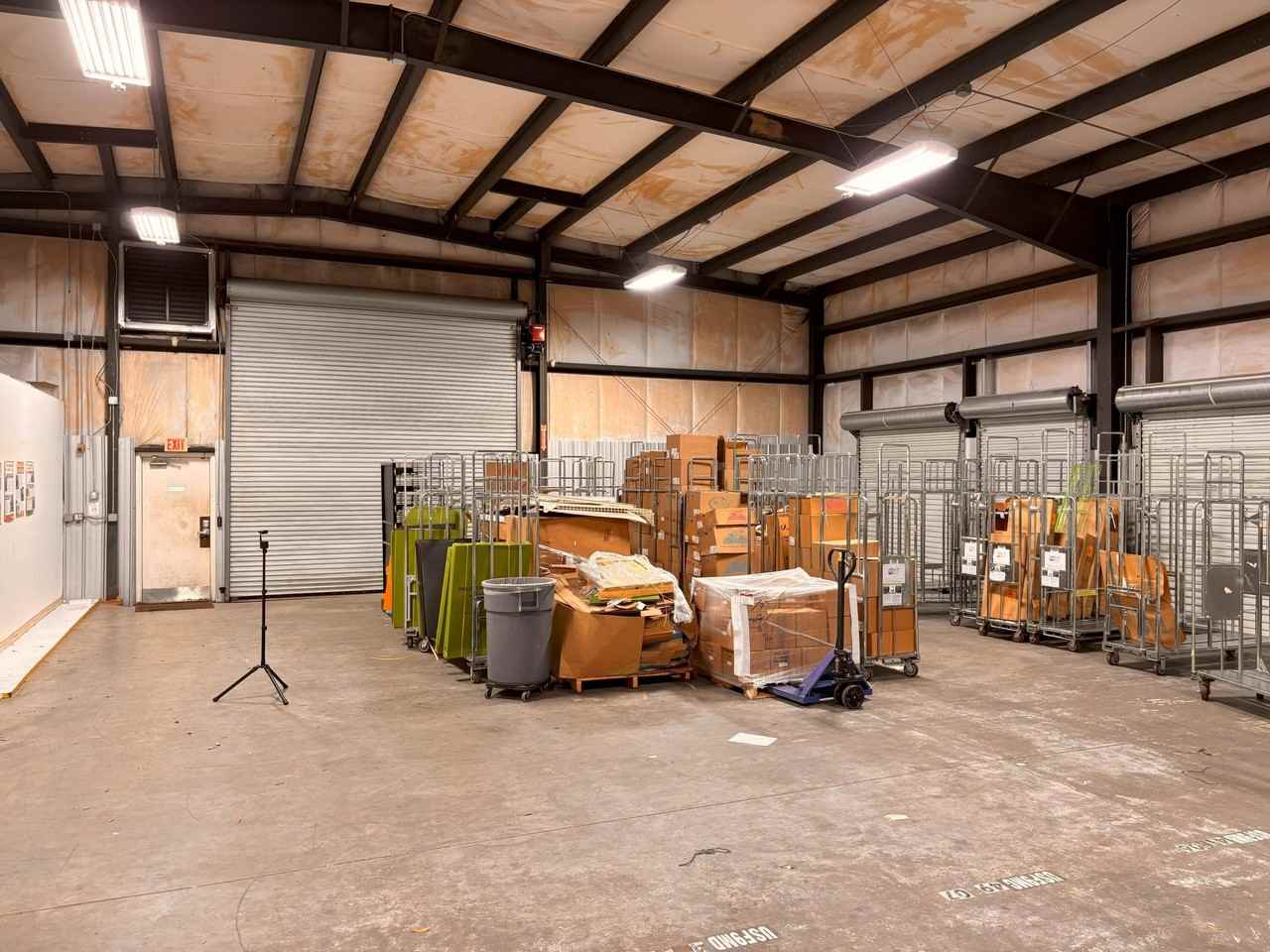 301 Lewis St - Photo 2 of 19