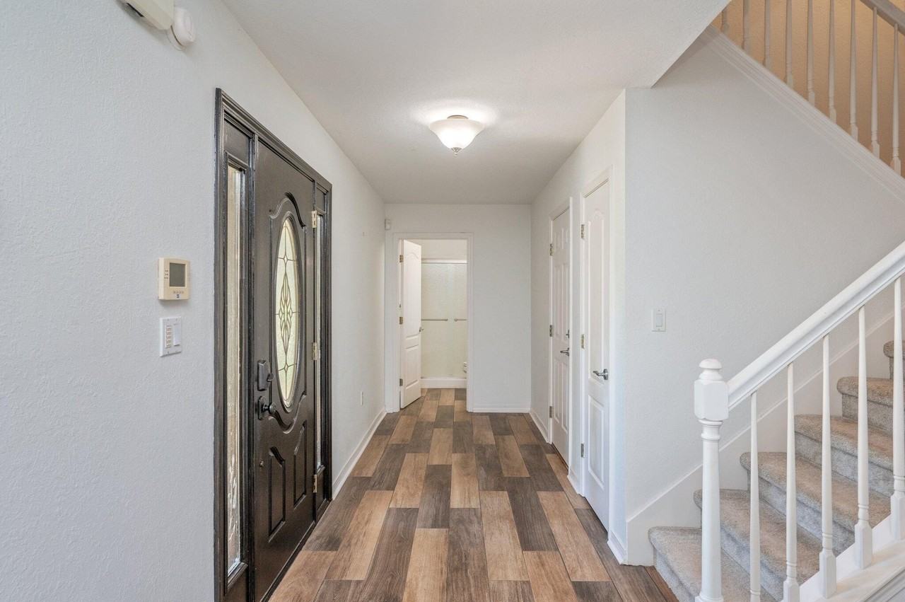 265 Chipola Cove - Photo 3 of 33