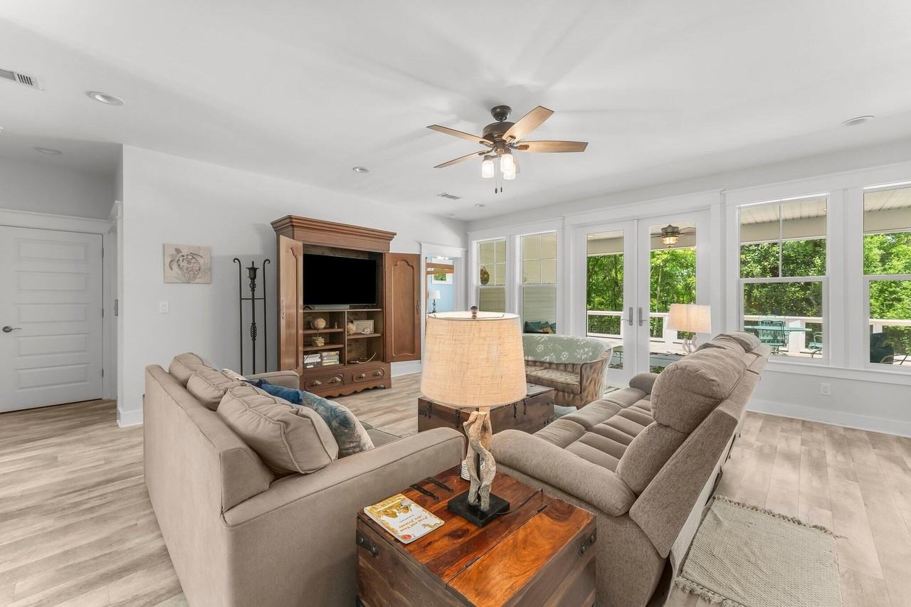 187 Portland Park Road - Photo 7 of 45