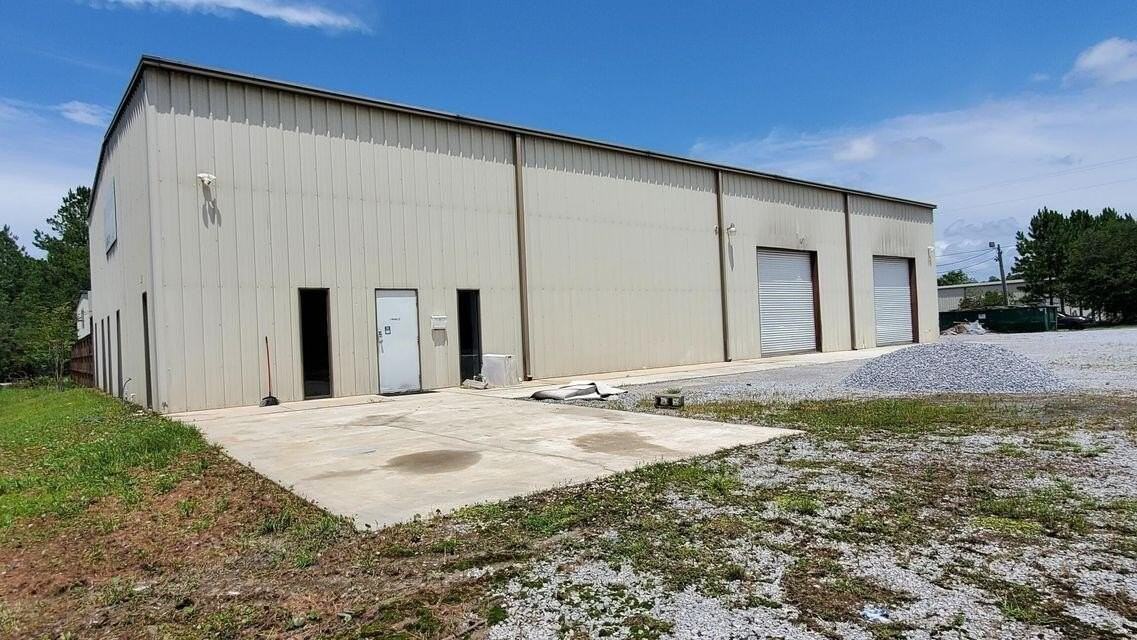 107 Industrial Court - Photo 2 of 21