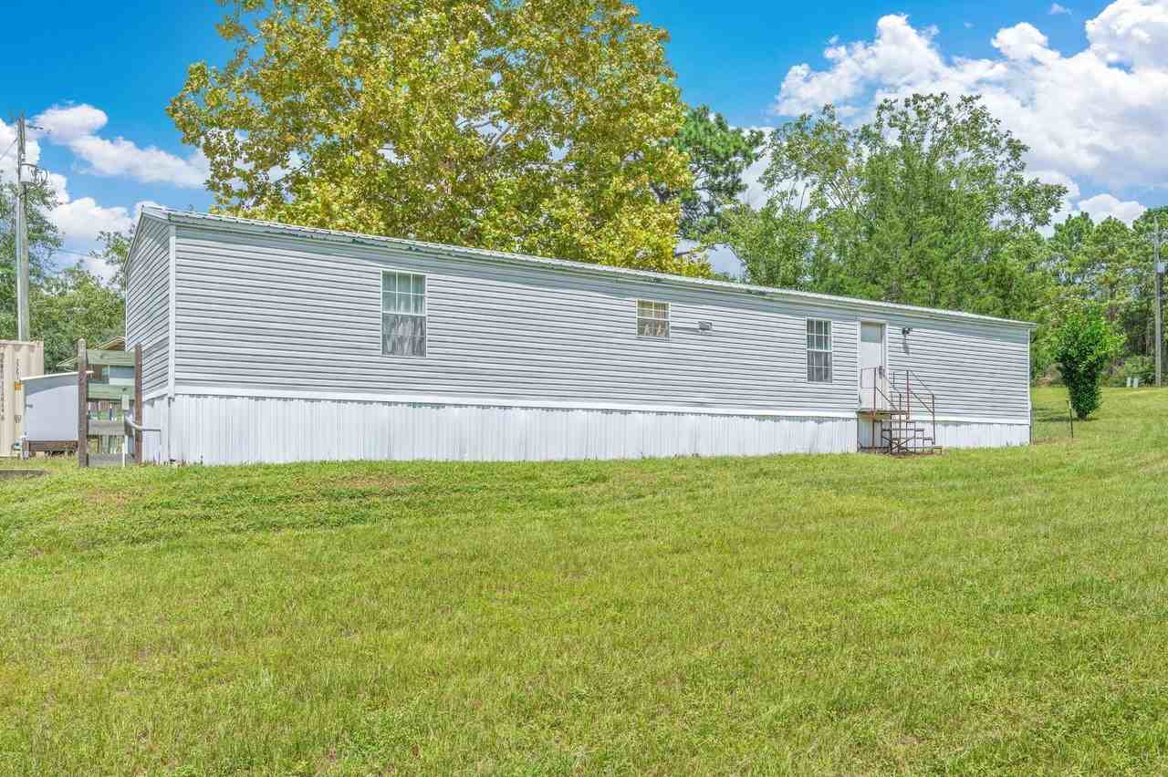 2725 Florida Highway 83 - Photo 2 of 26