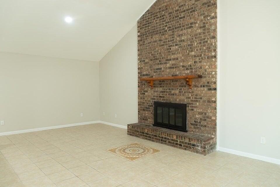 127 Newcastle Circle - Photo 6 of 24