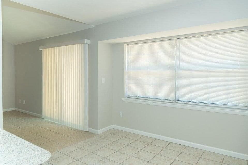 127 Newcastle Circle - Photo 7 of 24