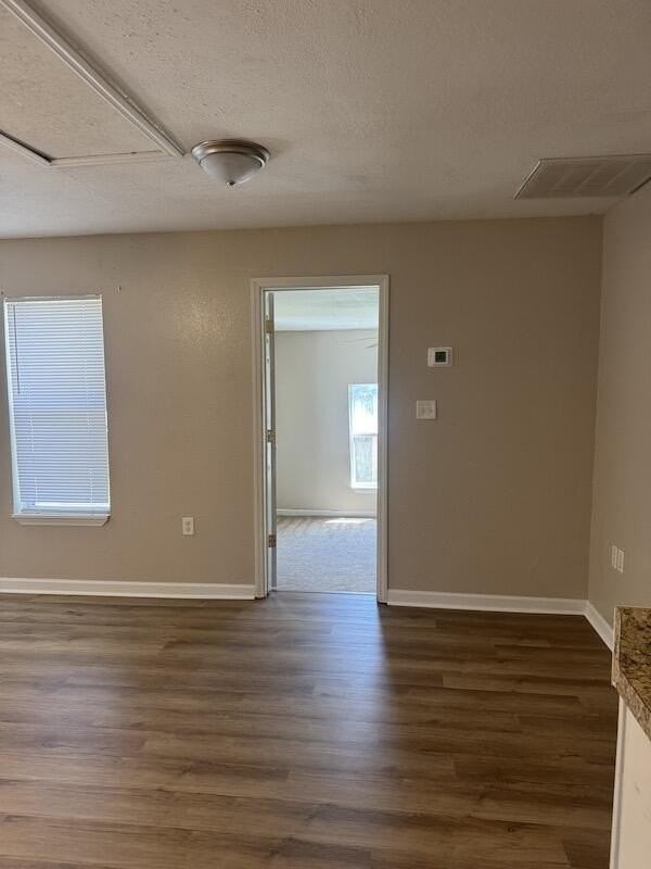 1028 N Brett St - Photo 6 of 23