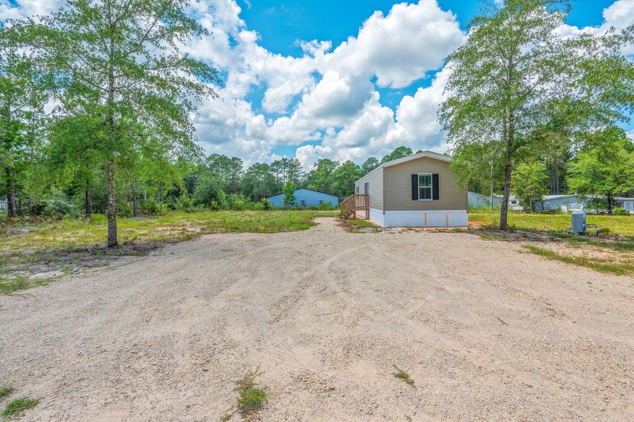 126 Pansy Lane - Photo 4 of 32