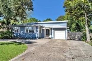 270 270 NE Beachview Drive - Photo 1 of 1