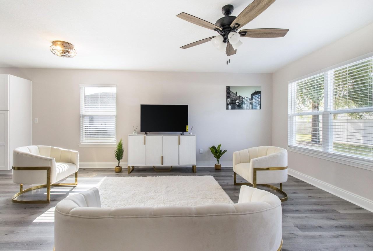 5374 Highview Dr - Photo 6 of 12