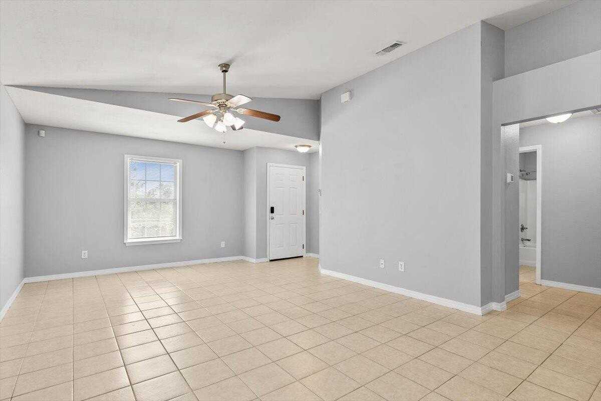 7464 Autumn Trace Blvd - Photo 5 of 23