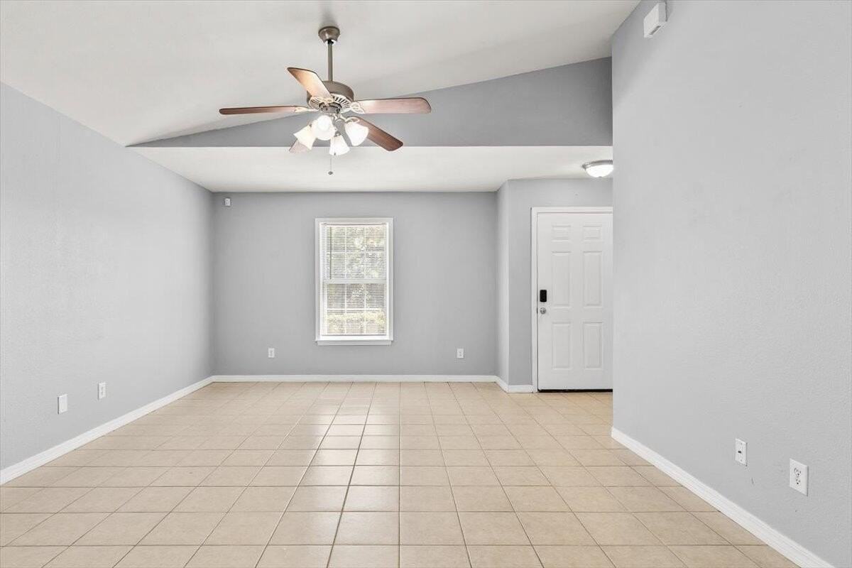 7464 Autumn Trace Blvd - Photo 6 of 23