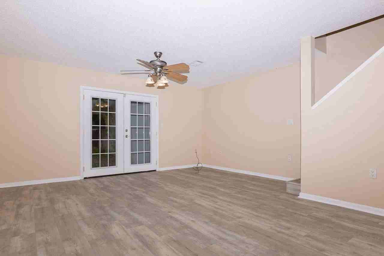 44 Berwick Circle #2 - Photo 3 of 16